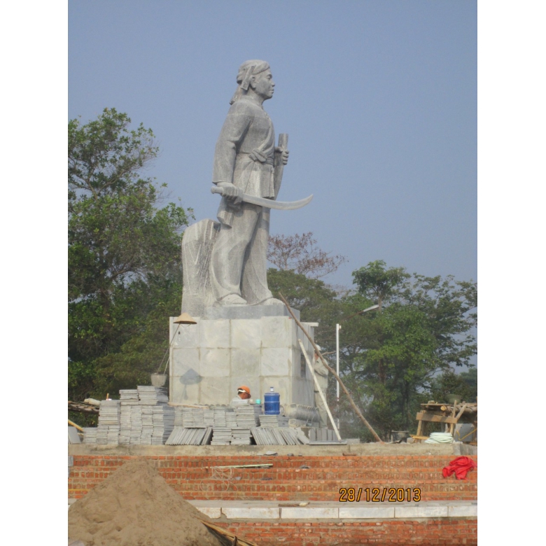 02. Tượng đài chiến sỹ vùng mỏ QN-3
