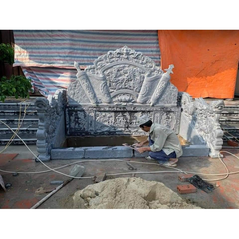 Lăng tẩm, cột đá đình chùa 4